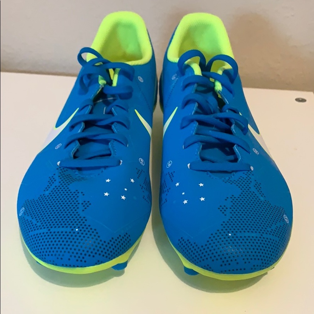 Brand New Nike Soccer Cleats - Picture 5 of 8